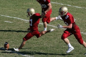 开云下载-梅西梅开二度助迈阿密国际逆转取胜 球迷沸腾见证球王风采