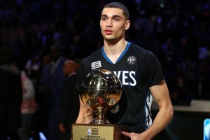 开云|NBA总决赛激战正酣 勇士队逆转取胜夺赛点