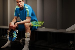 开云-阿尔卡拉斯强势晋级马德里公开赛四强 新生代天王再展统治力