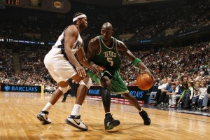 kaiyun-梅西梅开二度助迈阿密国际逆转取胜，球迷欢呼球王风采依旧